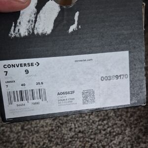 Converse Black and White Shoe Box Label